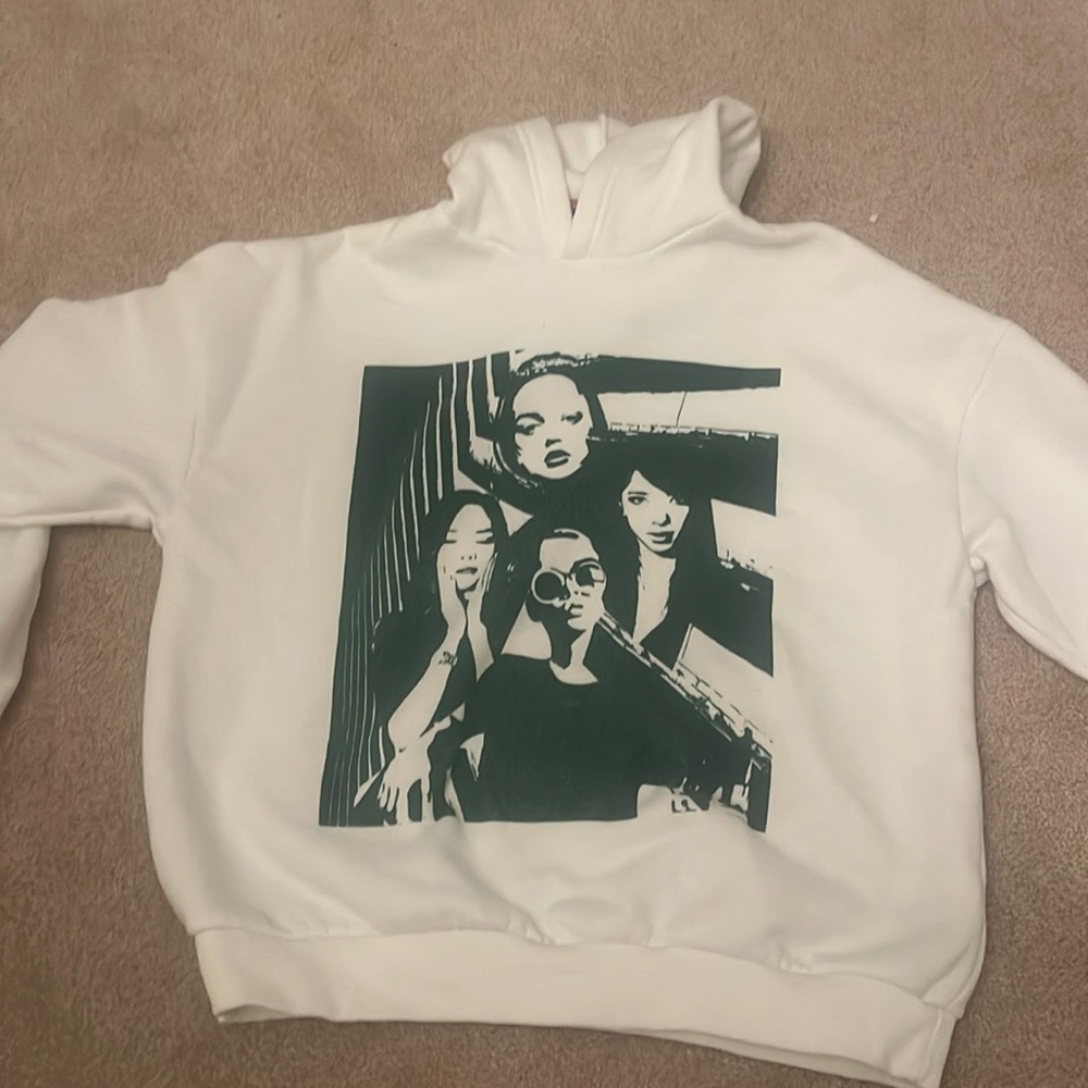 Vintage Edikted Sweatshirt. White and green.